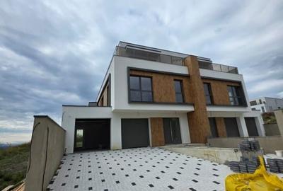 DUPLEX PREMIUM P+E+R CU PANORAMA CART VORONET DUPLEX PREMIUM P+E+R CU PANORAMA CART VORONET - 3