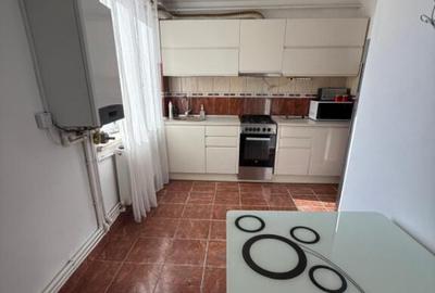 Apartament 3 camere, 64.50 mp, zona Pia?a Garii - 1