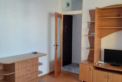 Garsonieră decomandată în Central - 6