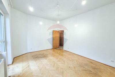 Apartament cu 4 camere semidecomandat în Central - 7