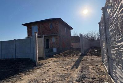 Casă cu 4 camere cu Teren 488 Mp în Dragomirești-Vale - 2