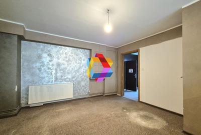 Spațiu comercial cu vad -  200 mp - 5