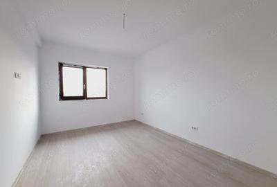 Casă cu 5 camere cu Teren 270 Mp în Girocului - 2