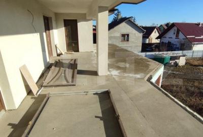 Casă cu 5 camere cu Teren 2000 Mp în Central - 16