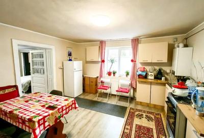 Casă cu 4 camere cu Teren 1160 Mp în Central - 2