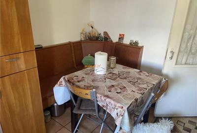 Apartament cu 3 camere decomandat în Gară