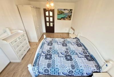 Apartament cu 3 camere decomandat în Săsar