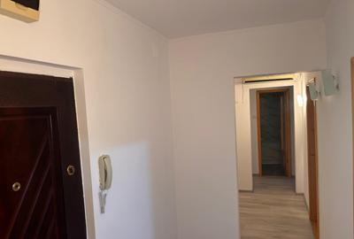 Apartament cu 3 camere decomandat în Viziru 3 - 2