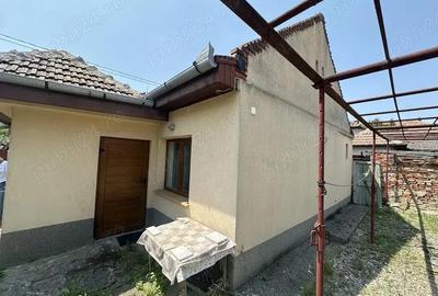 Casă cu 3 camere cu Teren 886 Mp în Ciarda Roșie