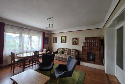 Casă cu 3 camere decomandat cu Teren 1152 Mp în Central - 2