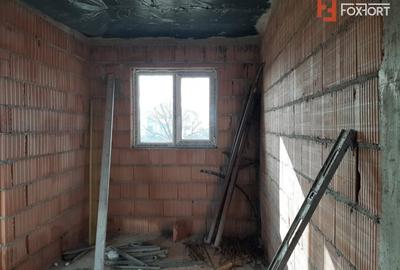 Casă individuală cu 4 camere cu Canalizare în Moșnița Nouă - 2