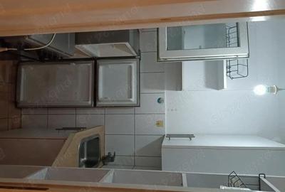 Garsonieră semidecomandată, mobilată în P-ța Alba Iulia