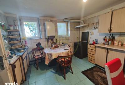 Casă cu 5 camere cu Teren 1296 Mp în Bucovăț - 10