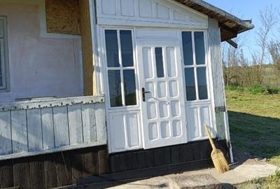 Casă individuală cu 3 camere cu Canalizare în Românești - 2