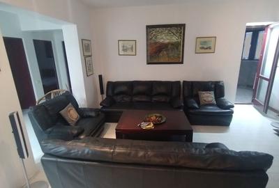 Apartament cu 3 camere decomandat în Peninsula