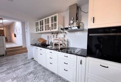 Casa individuala | 9 camere | 295mp utili | Teren 832mp | Girocului - 12