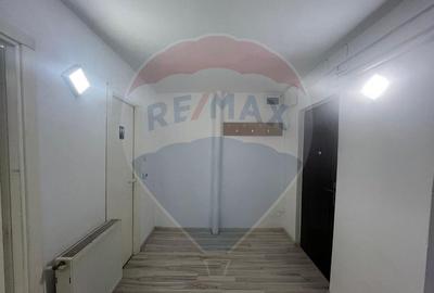 Spa?iu comercial de 60mp de inchiriat in zona Obor - 2