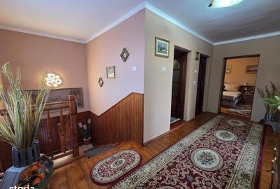 Casă cu 5 camere cu Teren 443 Mp în Central - 20