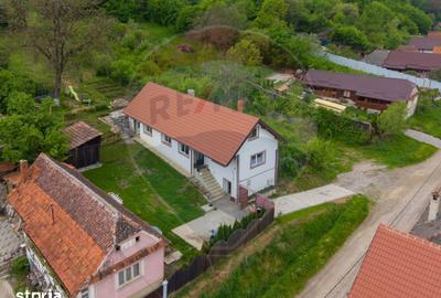 Casă cu 3 camere cu Teren 1029 Mp în Tărlungeni - 2