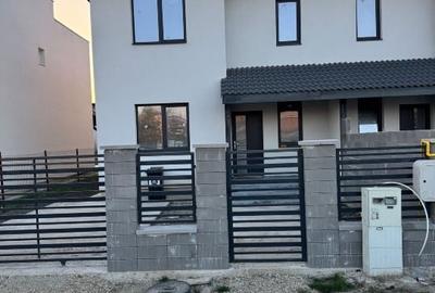 Duplex cu 3 camere cu Teren 3500 Mp în Covaci - 1