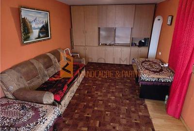 Apartament cu 2 camere decomandat, mobilat în Micro 3 - 1