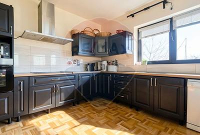 Casă cu 5 camere cu Teren 743 Mp în Tunari - 4