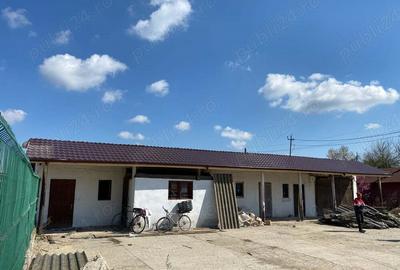 Spațiu comercial, de 450 mp, în Central - 8