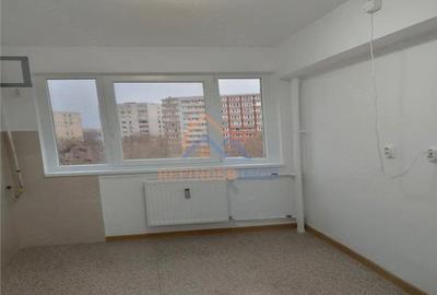 Apartament cu 2 camere semidecomandat în Dristor - 3