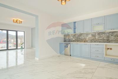 Casă cu 5 camere cu Teren 400 Mp în Bunloc - 11