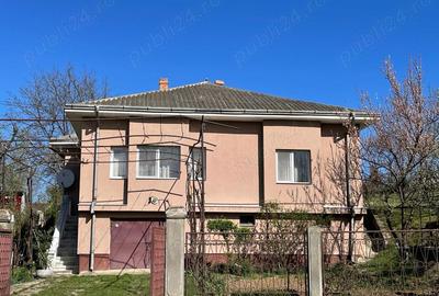 Casă cu 3 camere în Hălăucești - 4