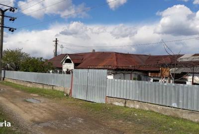 Casă cu 4 camere în Central - 2
