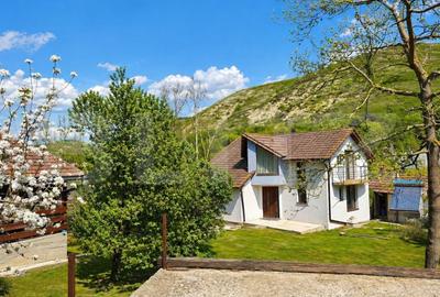 Casă individuală cu 5 camere cu Teren 1174 Mp în Jucu - 1