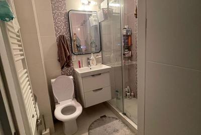 Apartament cu 3 camere decomandat în Km 5 - 7