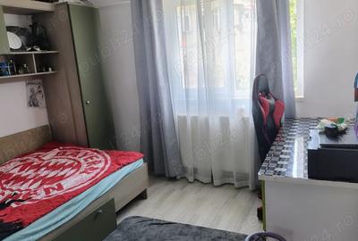Apartament cu 3 camere decomandat în Central - 1