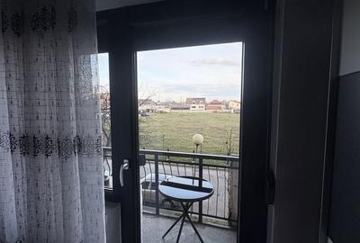 Apartament cu 2 camere decomandat în Carpați 2 - 3