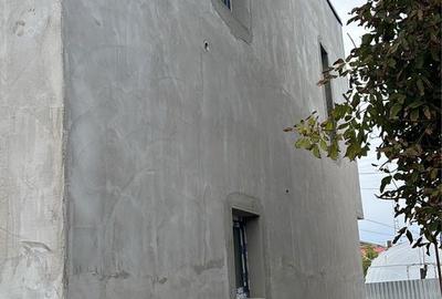 Casă cu 4 camere în Port - 1