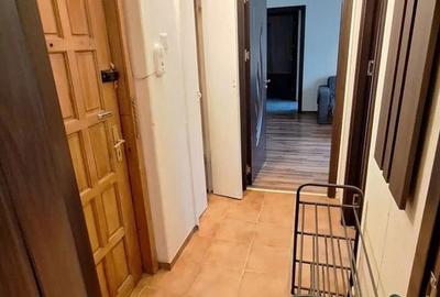 Apartament cu 3 camere semidecomandat în Calea București - 3