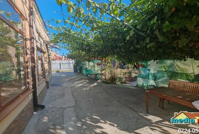 Casă individuală cu 5 camere cu Teren 686 Mp în Piața Centrală - 2