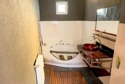 Casă individuală cu 4 camere cu Canalizare în Bd. Coșbuc - 7