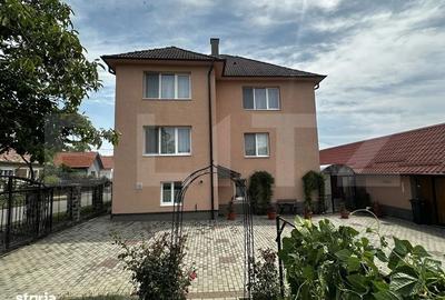 Casă cu 4 camere în Central - 4