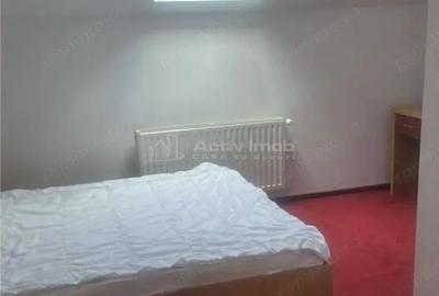 Casă cu 8 camere cu Teren 1000 Mp în Moieciu - 12