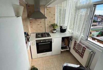 Apartament cu 3 camere decomandat în 1 Decembrie - 2