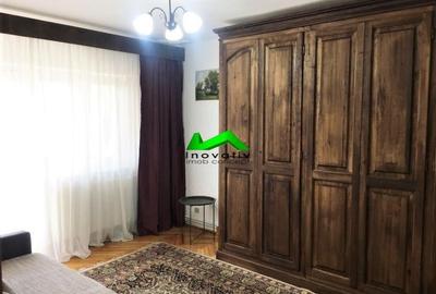 Apartament cu 4 camere decomandat, mobilat în Calea Dumbrăvii