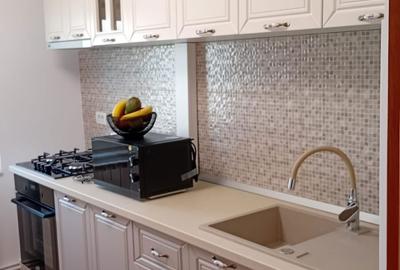 Apartament cu 3 camere decomandat în Central - 1