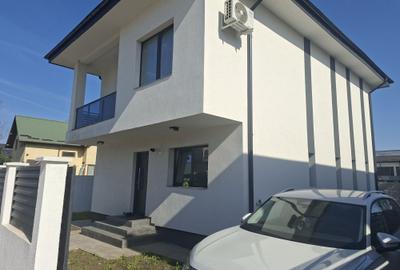 Casă cu 4 camere în Central - 6