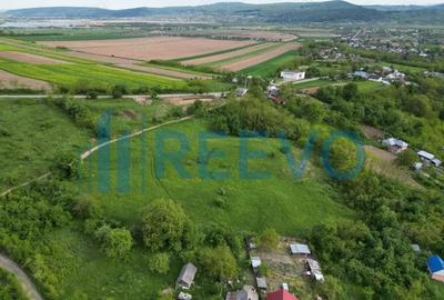 Teren de 2285 mp, în Racova - 3