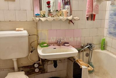 Apartament cu 3 camere semidecomandat în Rahova - 4