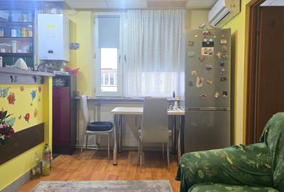 Apartament cu 3 camere semidecomandat în Dacia