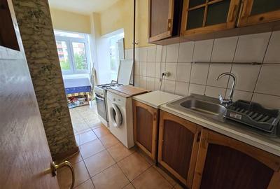 Garsonieră decomandată în Județean - 2