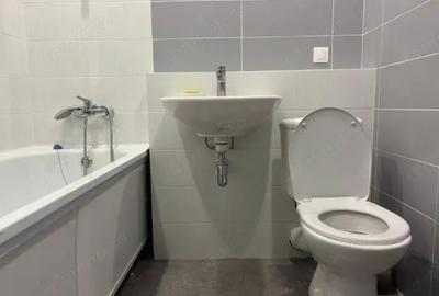 Apartament cu 2 camere decomandat în 13 Septembrie